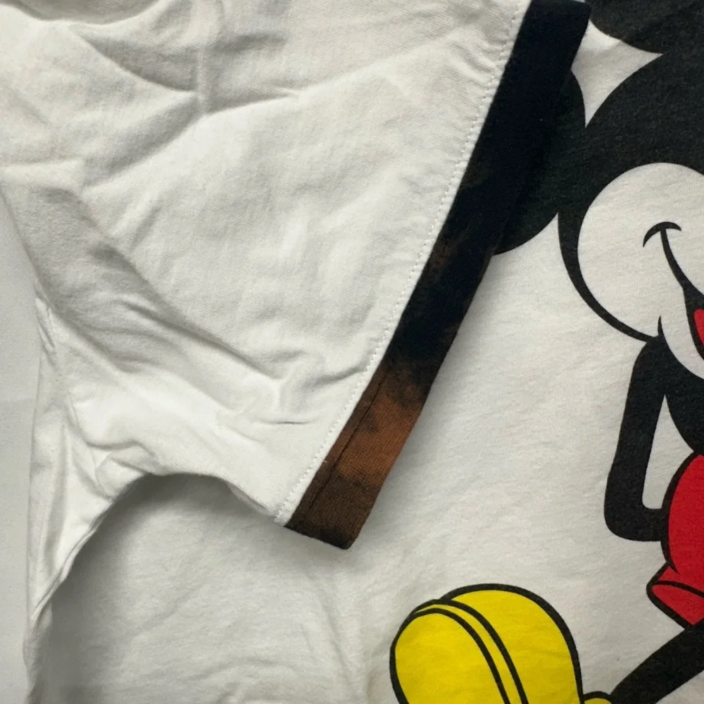 Disneyland Mickey Mouse T-Shirt Men’s Medium White Black Disney Graphic Tee